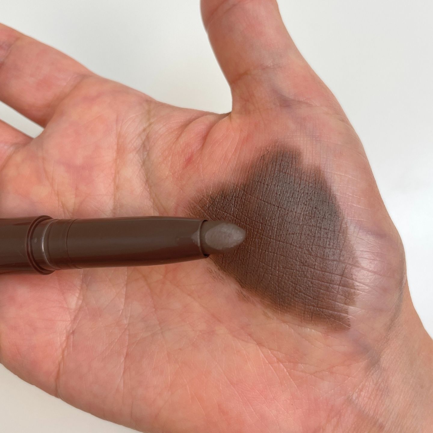 메이크업포에버 카본 코코아 실물 발색 (MAKE UP FOR EVER Carbon Cocoa pencil swatch)