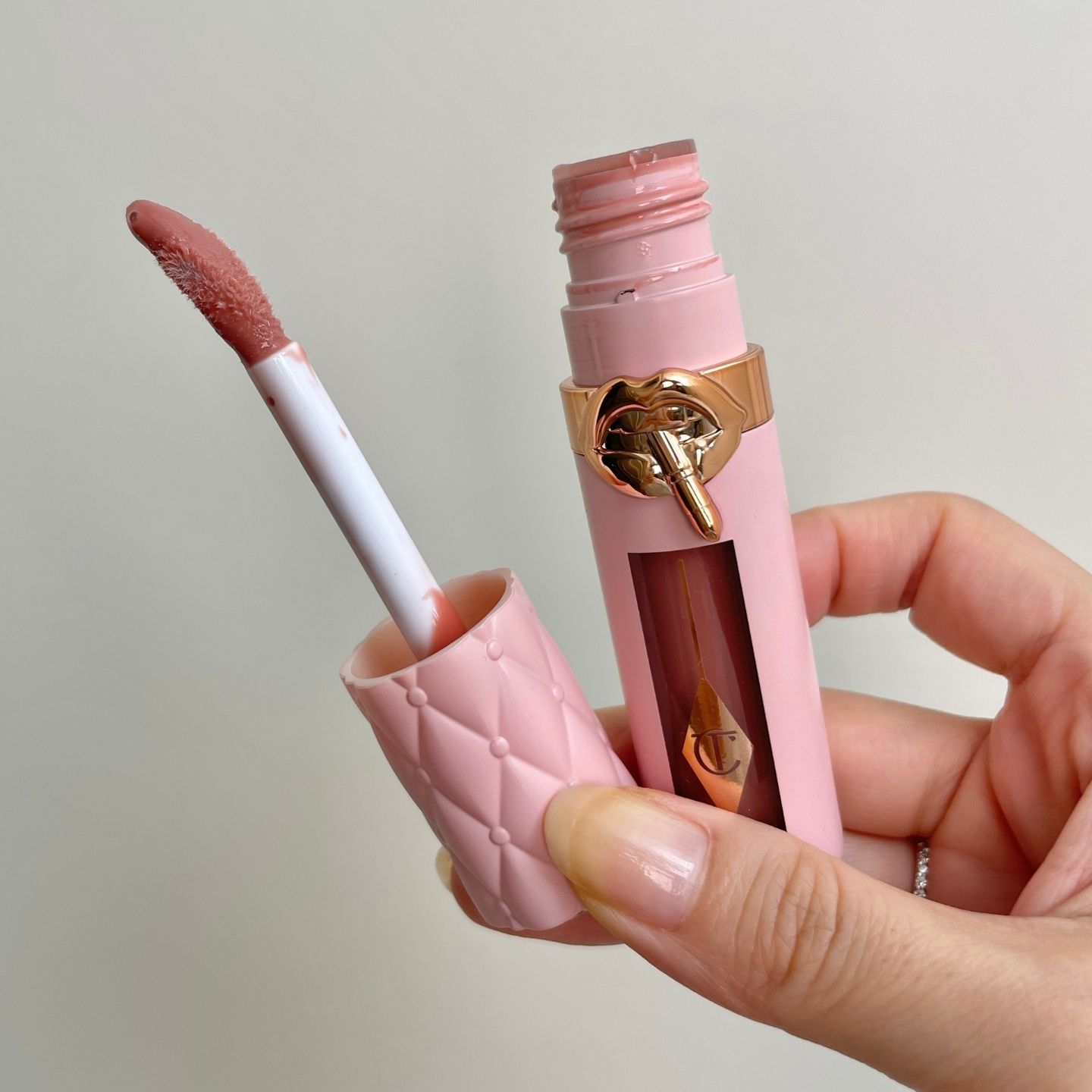 샬롯 틸버리 필로우토크 빅 립 플럼프가즘 메인컷 (Charlotte Tilbury Pillow Talk Big Lip Plumpgasm main image)