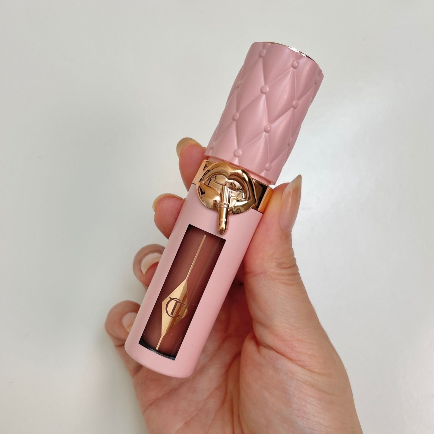 샬롯 틸버리 필로우토크 빅 립 플럼프가즘 페어-미디엄 제품컷 (Charlotte Tilbury Pillow Talk Big Lip Plumpgasm Fair-Medium product shot)