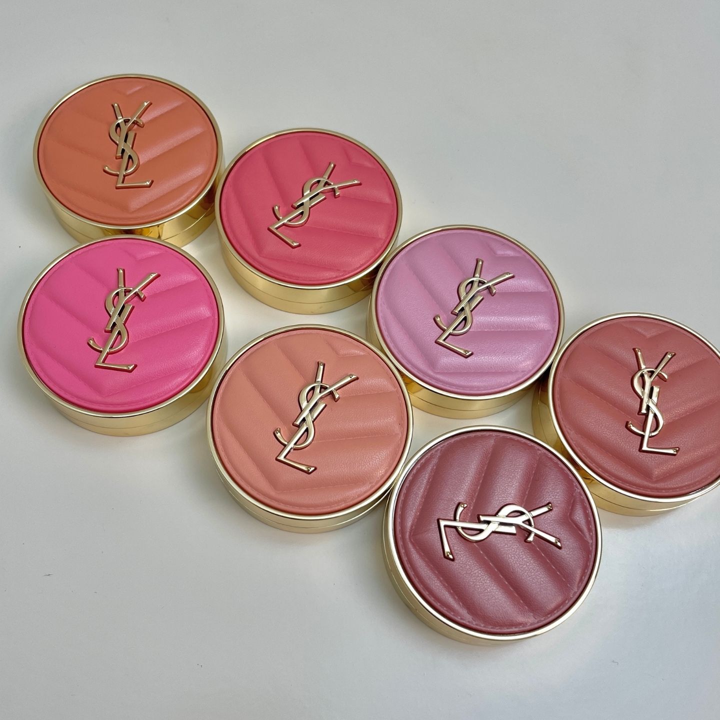 입생로랑 메이크 미 블러쉬 전 컬러 제품사진 (YSL Make Me Blush all shades product photo)