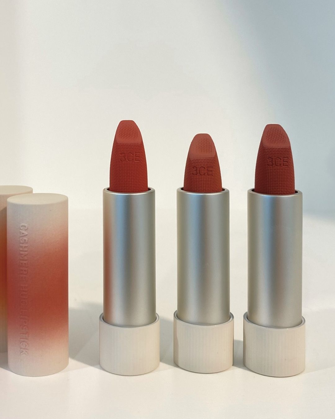 3CE 캐시미어 허그 립스틱 메인 컷 (3CE Cashmere Hug Lipstick main image)