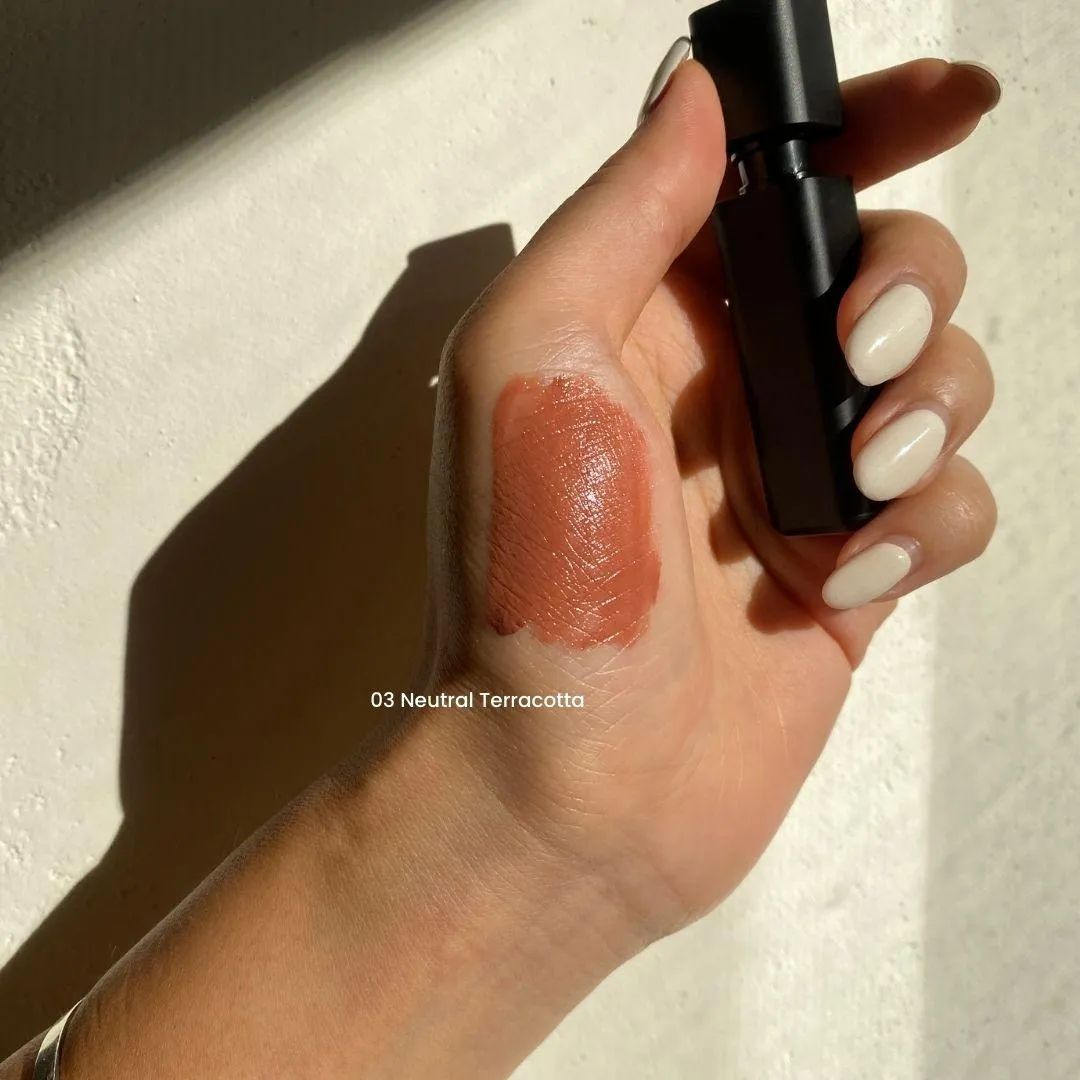 자빈드서울 핑크 립 쉐이드 프라이머 03 뉴트럴 테라코타 손목 발색 (JAVIND SEOUL Pink Lip Shade Primer 03 Neutral Terracotta wrist swatch)