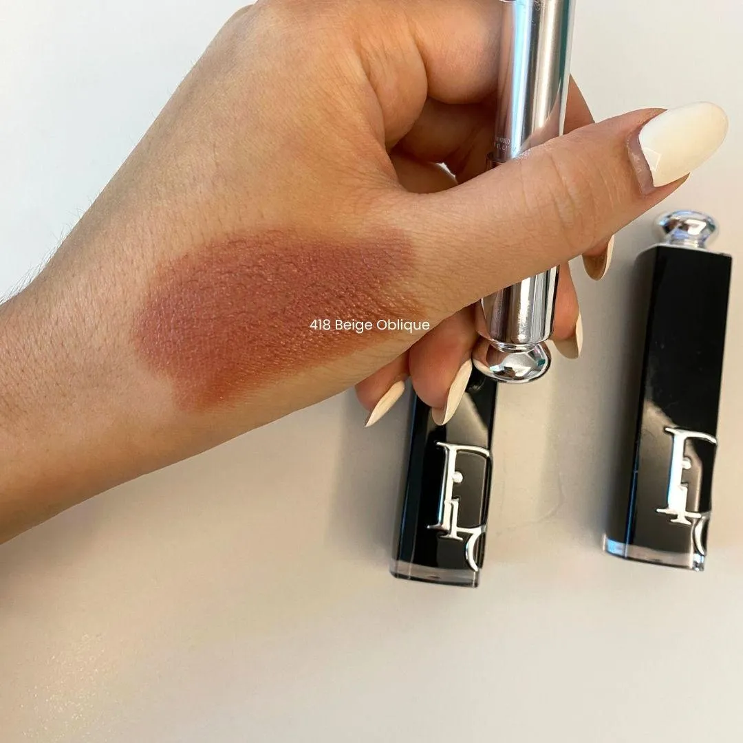 디올 디올 애딕트 418 베이지 오블리크 손목 발색 (DIOR Dior Addict 418 Beige Oblique wrist swatch)