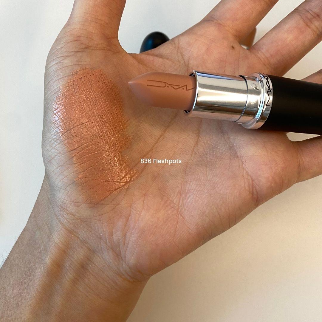 맥 MAC 맥시멀 슬릭 새틴 립스틱 836 Fleshpots 손등 발색 (MAC Maximal Sleek Satin Lipstick 836 Fleshpots hand swatch)