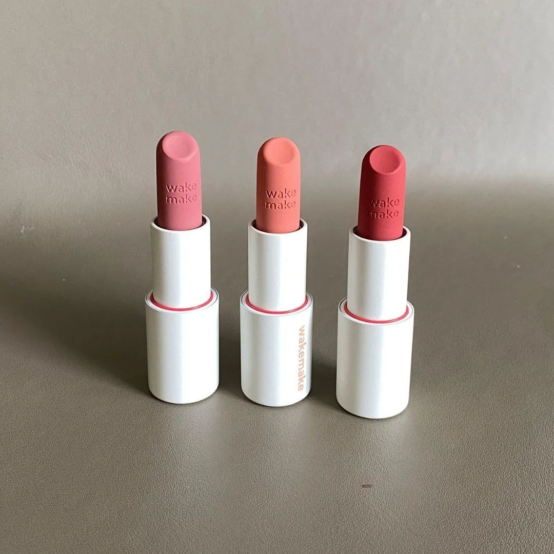 웨이크메이크 소프트 블러링 밤 스틱 제품 이미지 (WAKEMAKE Soft Blurring Balm Stick product image)