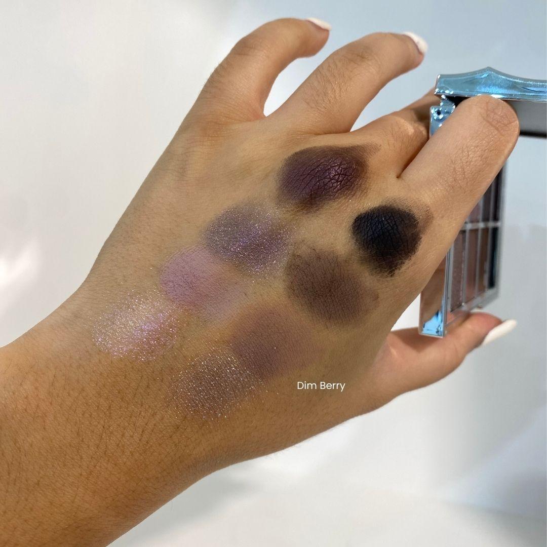 리스키 피그먼트 아이섀도우 팔레트, 딤 베리 손등 발색 (RISKY Pigment Eyeshadow Palette Dim Berry hand swatch)