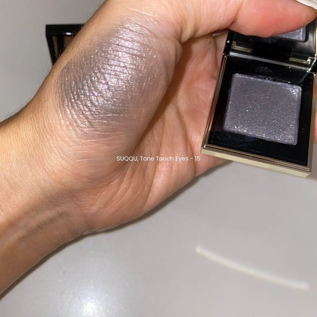 SUQQU 톤 터치 아이즈 15 손등 발색 (SUQQU Tone Touch Eyes 15 hand swatch)