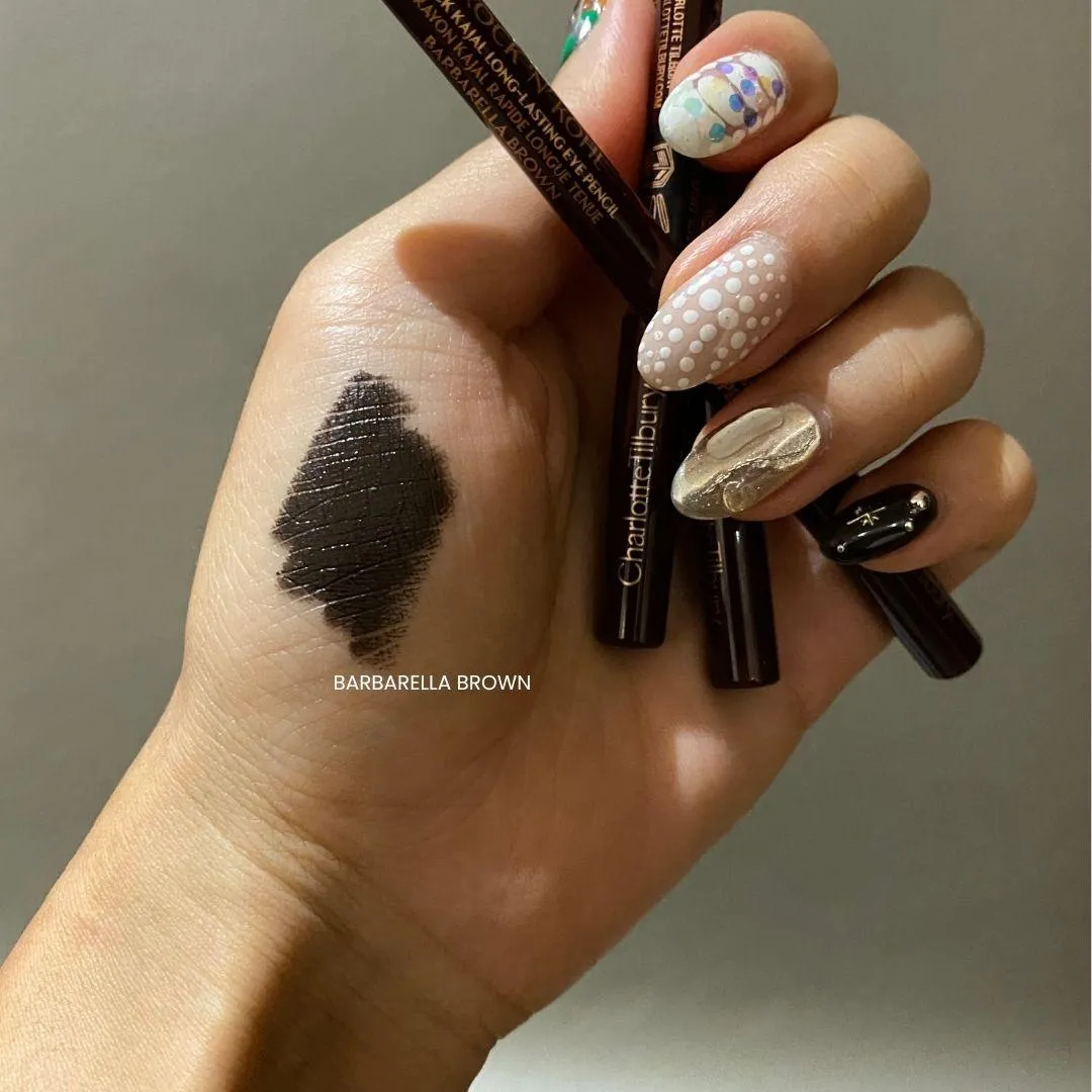 샬롯 틸버리 Quick Kajal Long-Lasting Eye Pencil, BARBARELLA BROWN 컬러 실물 발색 (Charlotte Tilbury Barbarella Brown real swatch)
