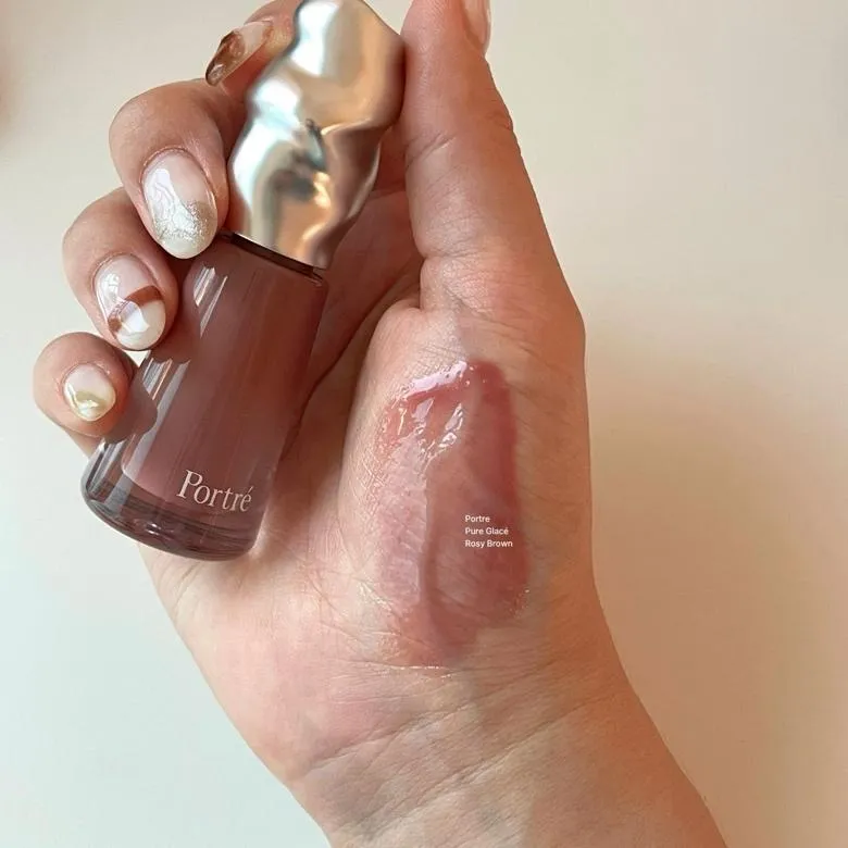 포트레 퓨어 글라쎄 로지 브라운 발색 이미지 (Portre Pure Glacé Rosy Brown swatch image)