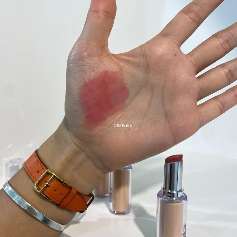 라카 본딩 글로우 립스틱 219 페어리 발색 (LAKA Bonding Glow Lipstick 219 Fairy swatch)