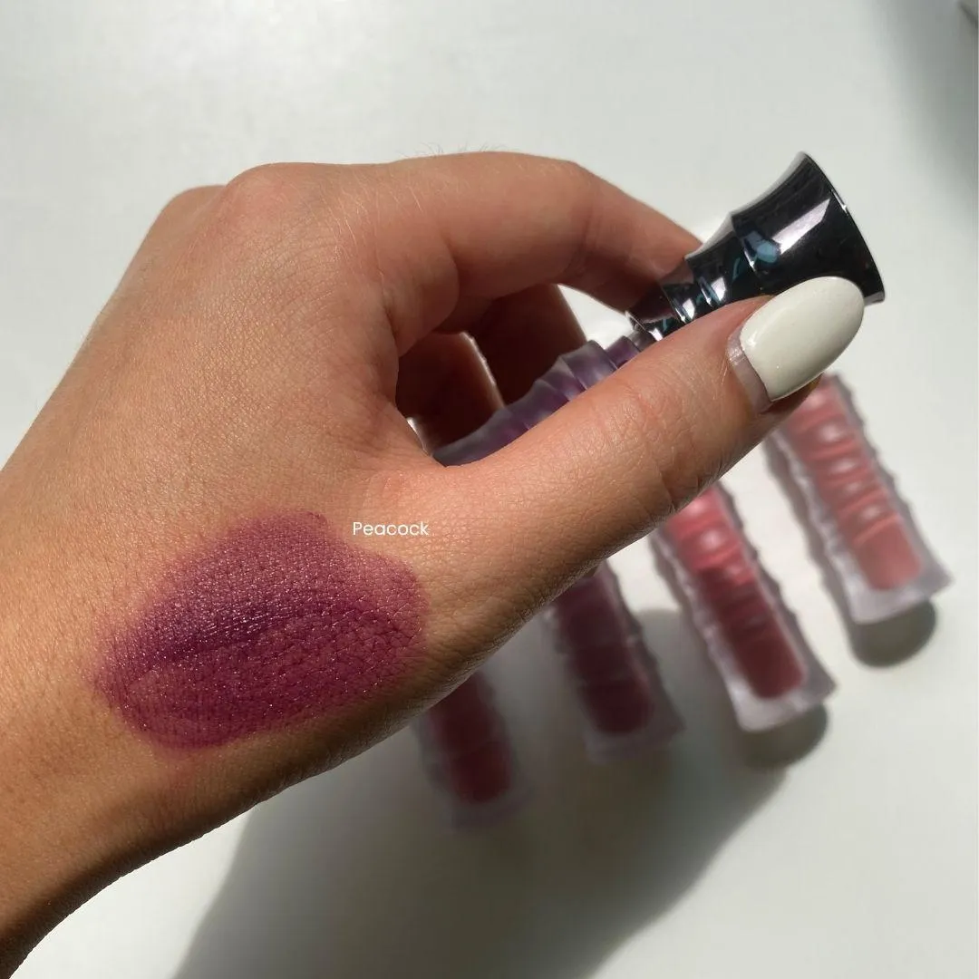 ๋ฆฌ์คํค ๋น ๋ณผ๋ ๋ฆฝ ๋ธ๋ฌ์ฌ๋ Peacock ์ปฌ๋ฌ ๋ฐ์ (RISKY BE BOLD LIP BLUSHED Peacock swatch)