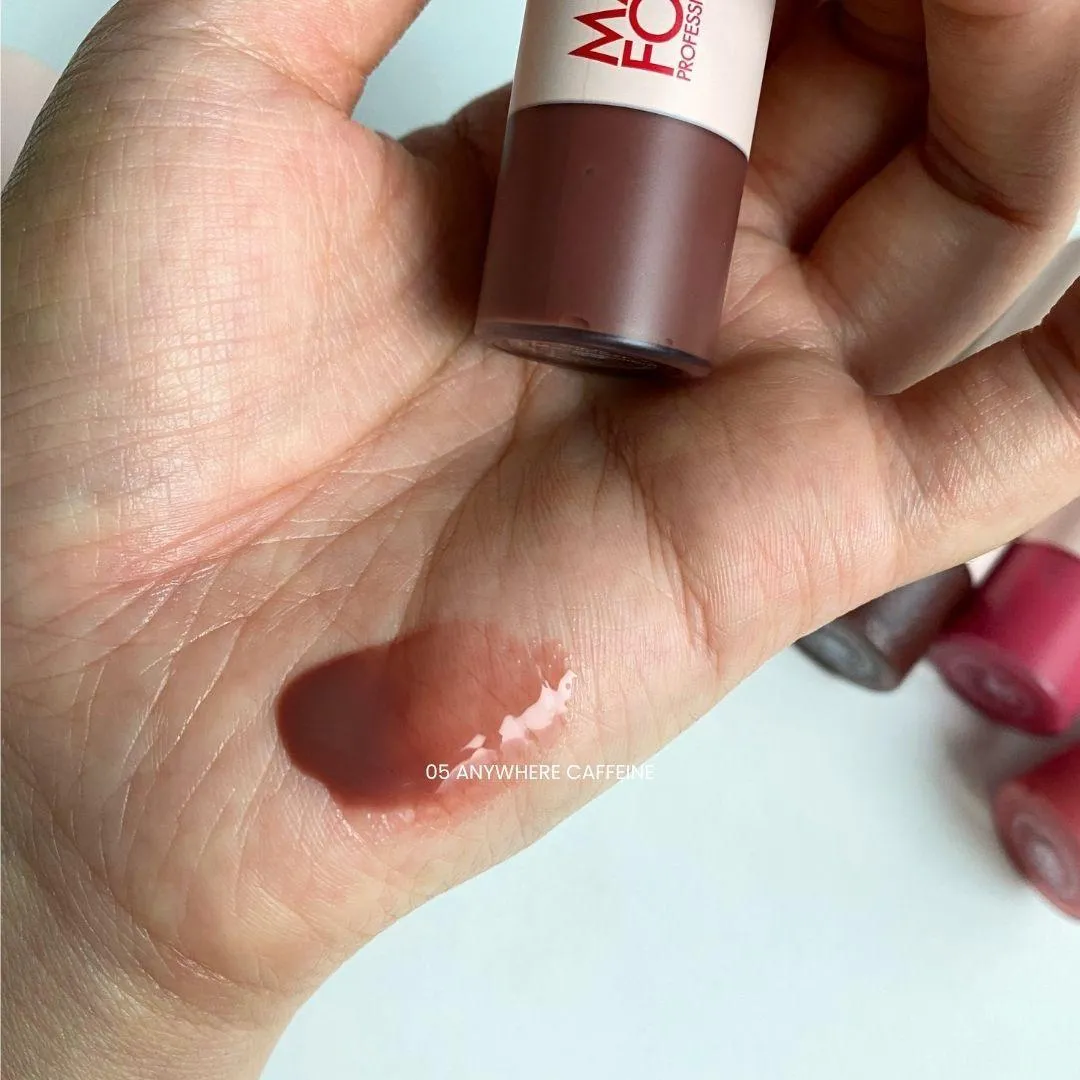 메이크업포에버 슈퍼 부스트 립 글로스 05 애니웨어 카페인 발색 (MAKE UP FOR EVER Super Boost Lip Gloss 05 Anywhere Caffeine swatch)