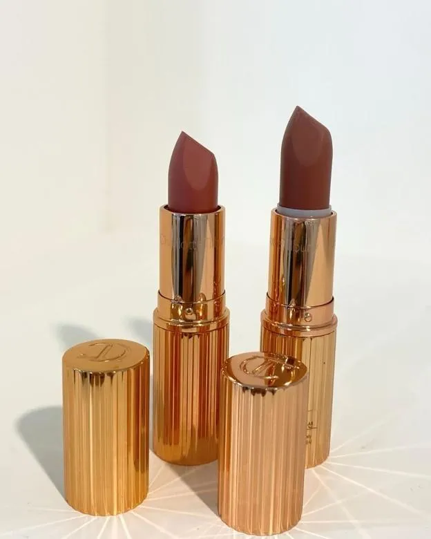 샬롯 틸버리 더 슈퍼 누드 매트 레볼루션 슈퍼모델 슈퍼패뷸러스 제품 이미지 (Charlotte Tilbury The Super Nudes Matte Revolution Super Model Super Fabulous product image)
