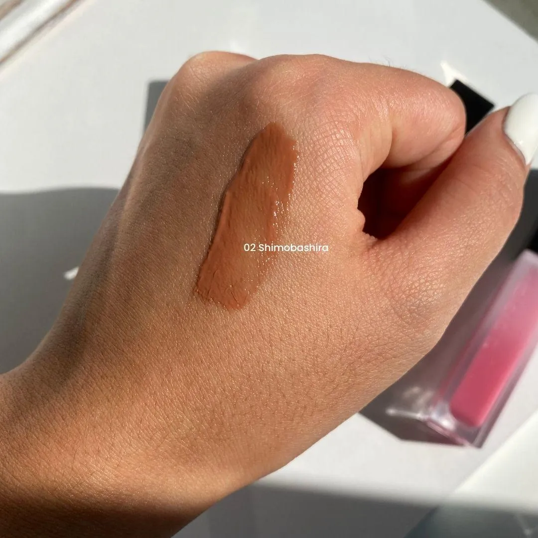 스쿠 트리트먼트 래핑 립 02 베이지 발색 (SUQQU Treatment Wrapping Lip 02 swatch)