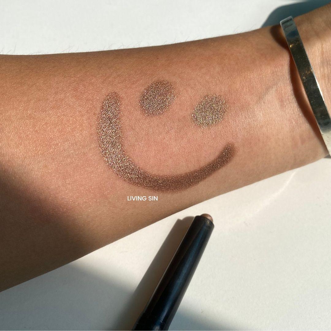 λμ€ ν ν μΈλμ
μμ΄μλμ° μ€ν± LIVING SIN λ°μ (NARS Total Seduction Eyeshadow Stick LIVING SIN swatch)