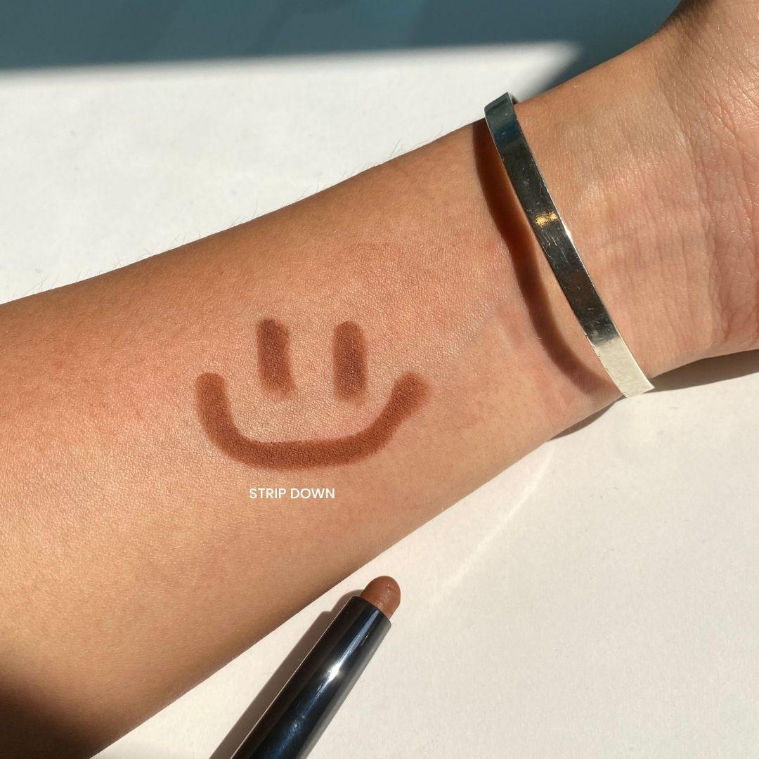 λμ€ ν ν μΈλμ
μμ΄μλμ° μ€ν± STRIP DOWN λ°μ (NARS Total Seduction Eyeshadow Stick STRIP DOWN swatch)