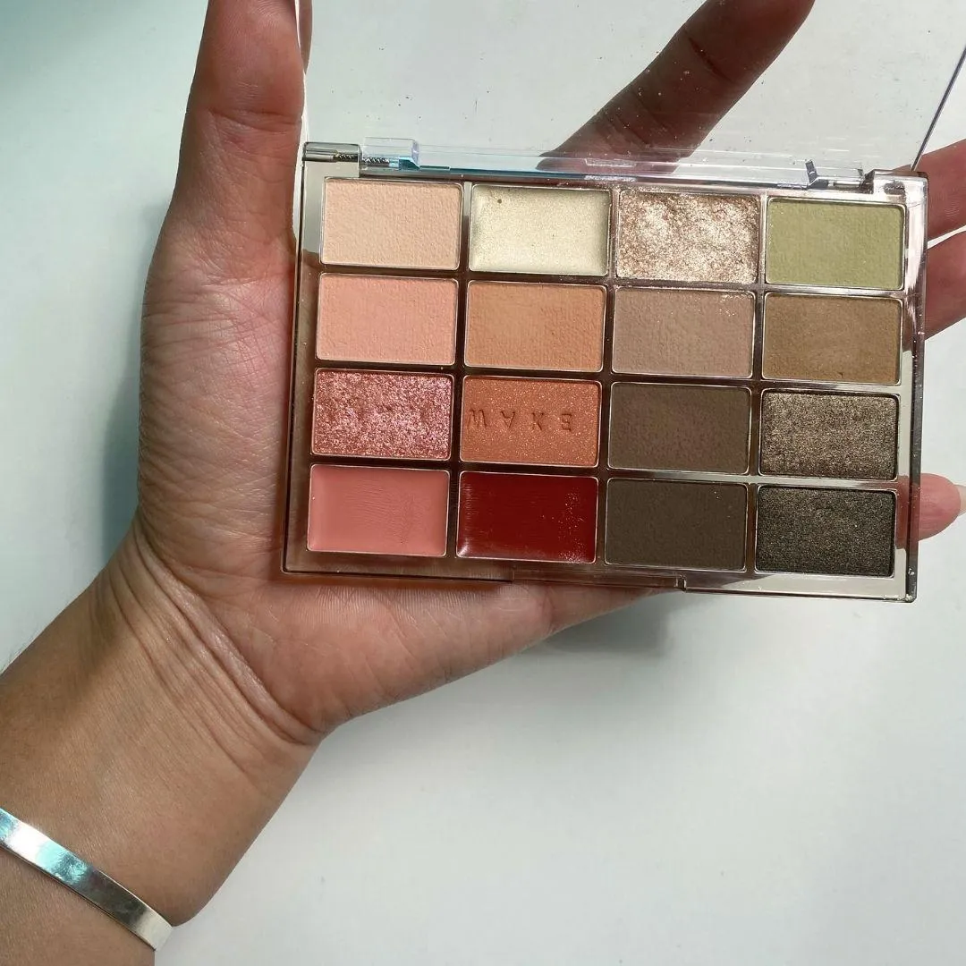 웨이크메이크 소프트 블러링 아이 팔레트 22 제품 이미지 (WAKEMAKE Soft Blurring Eye Palette 22 shades product image)