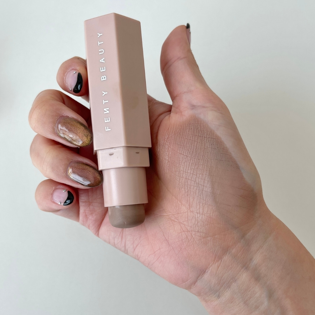 ํํฐ๋ทฐํฐ ๋งค์น ์คํฑ ์ ๋ฒ ์ค์ ์ปฌ๋ฌ (Fenty Beauty Match Stix Amber real color)