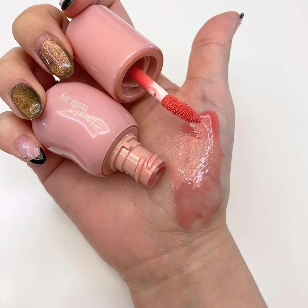 퓌 3D 볼류밍 글로스 바닐라 70% 스카치 30% 컬러 실제 컬러 (fwee 3D Voluming Gloss Vanilla 70% Scotch 30% actual color)