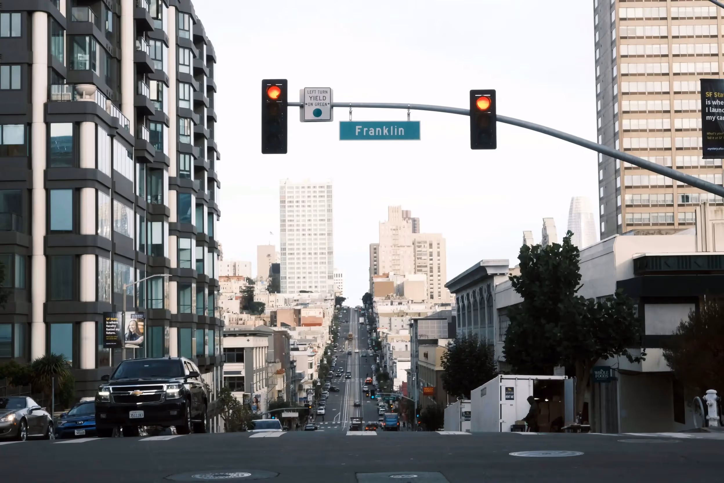 How a San Francisco Motor Vehicle Accident Lawyer Helps with Claim Settlements