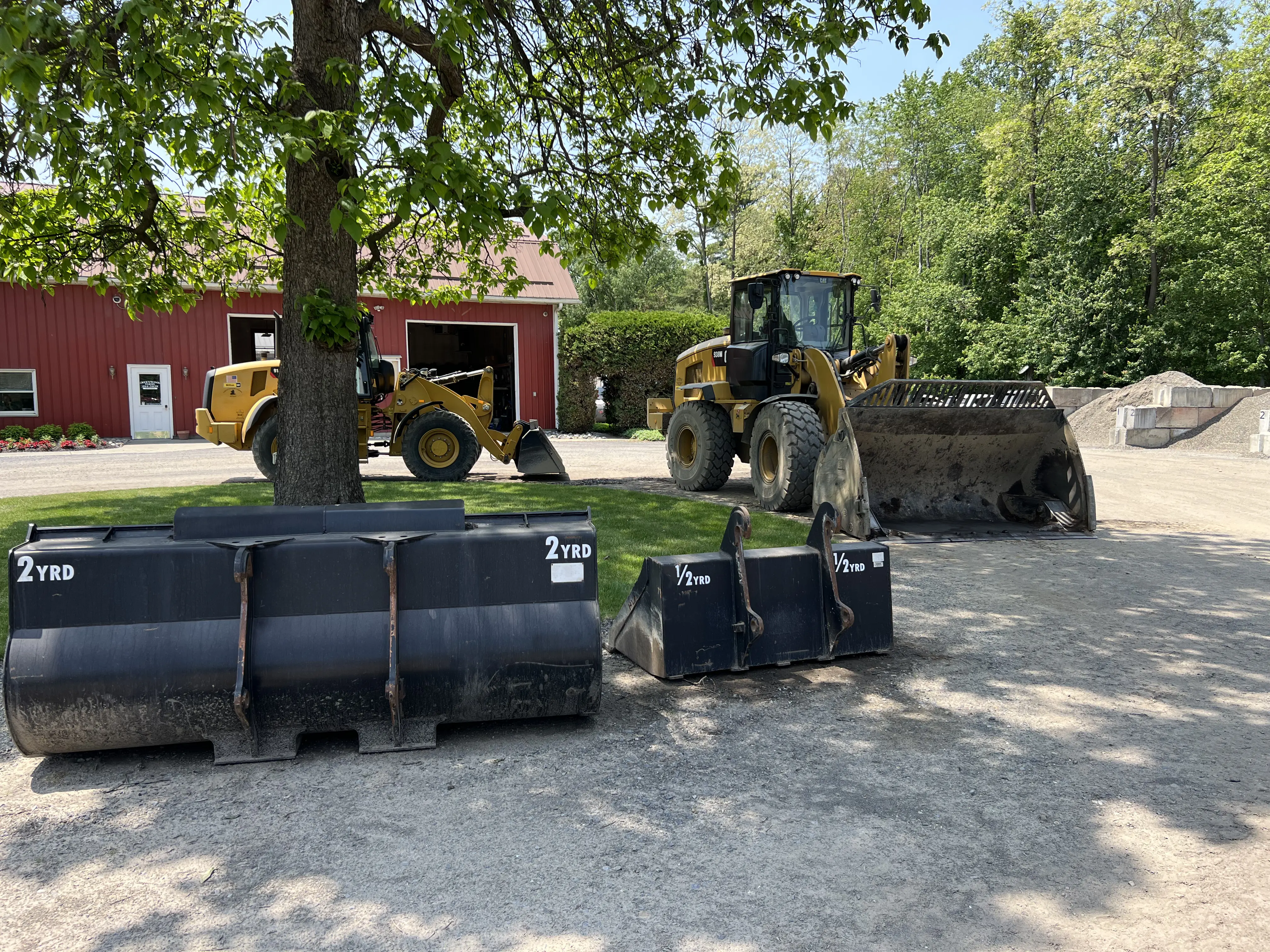 image of a person asking a question at an information counter (for a mobility and transportation)