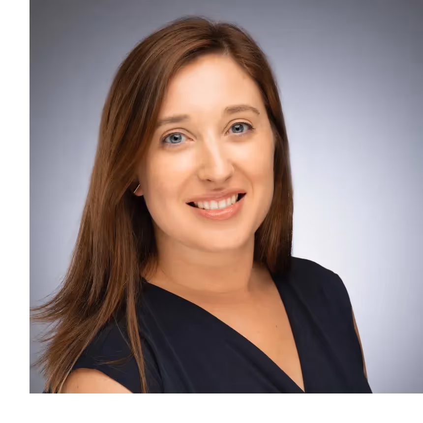 Liz Lewis Headshot