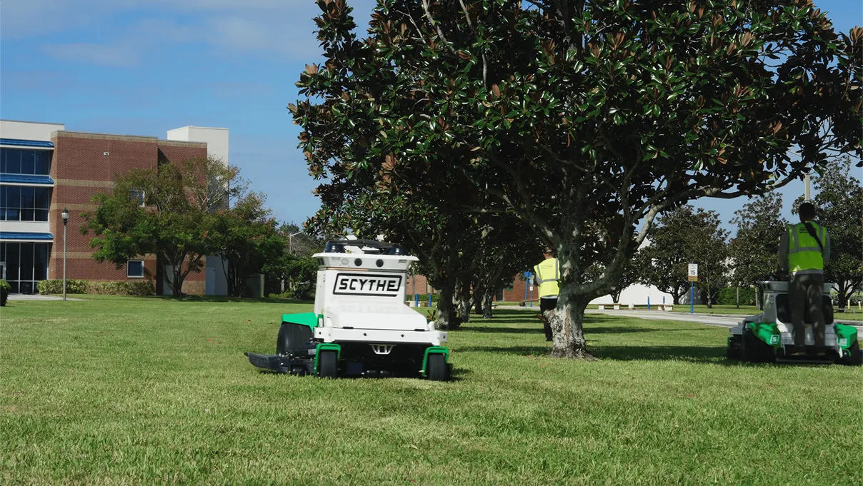 M.52 can now move from Mow Zone to Mow Zone on its own