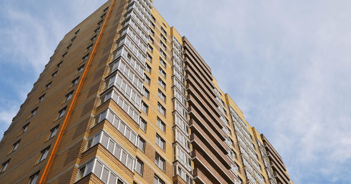 High rise building