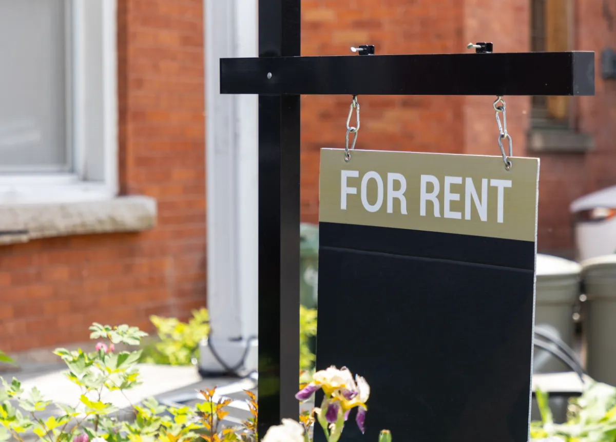 'For rent' sign