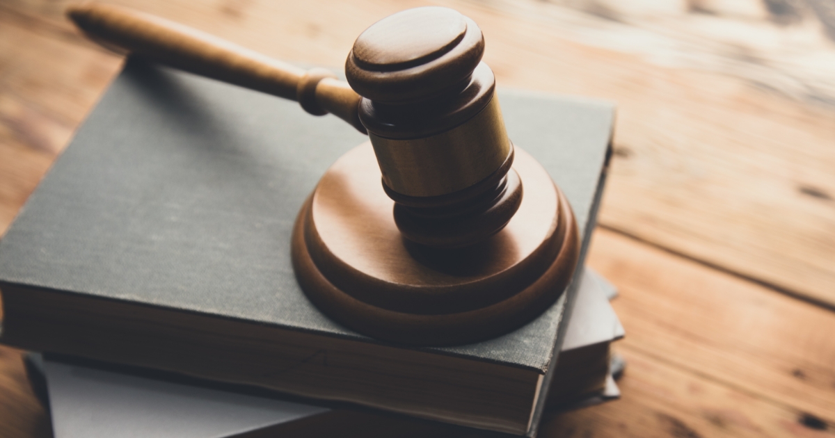 Agent regulation coming this year, minister confirms