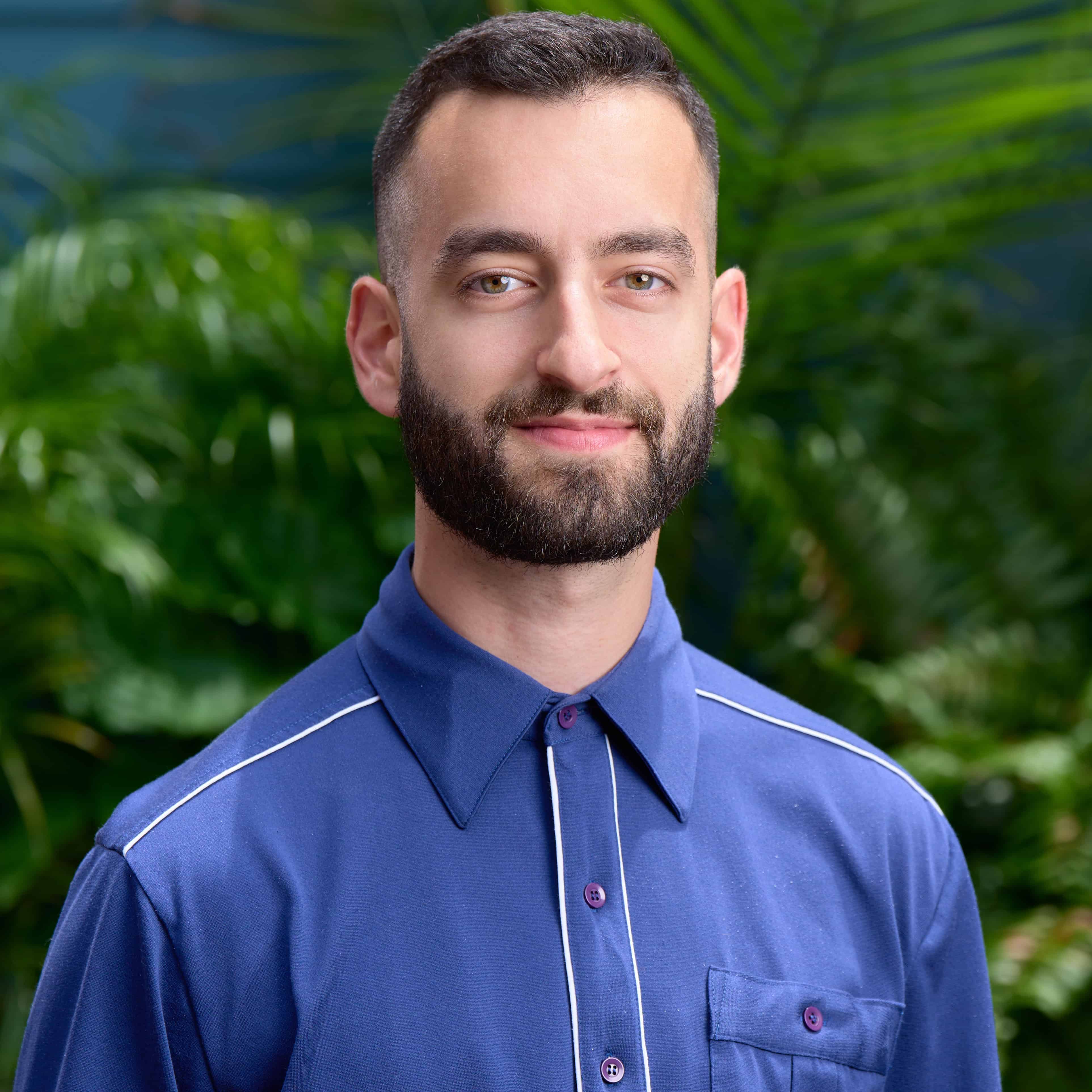 Isaac Scobey-Thal Headshot