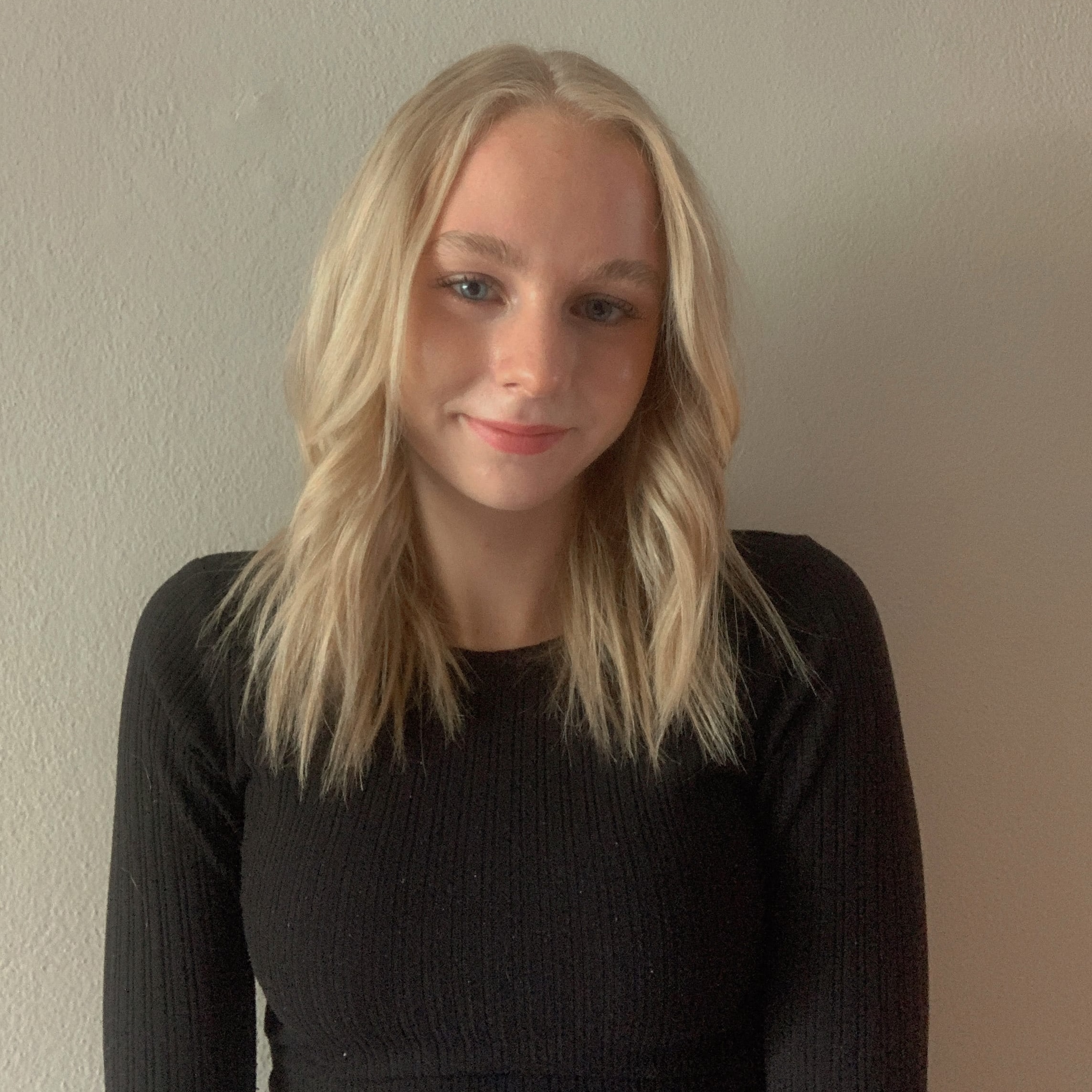 Ellie Spangler Headshot