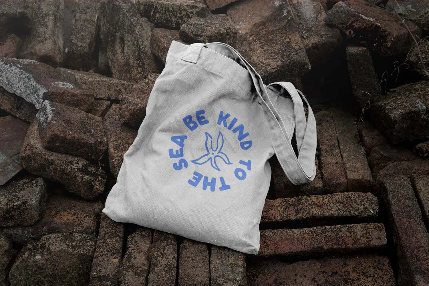 Material gráfico Be Kind to the Sea — branding ecológico por Indigo Estudio Mallorca