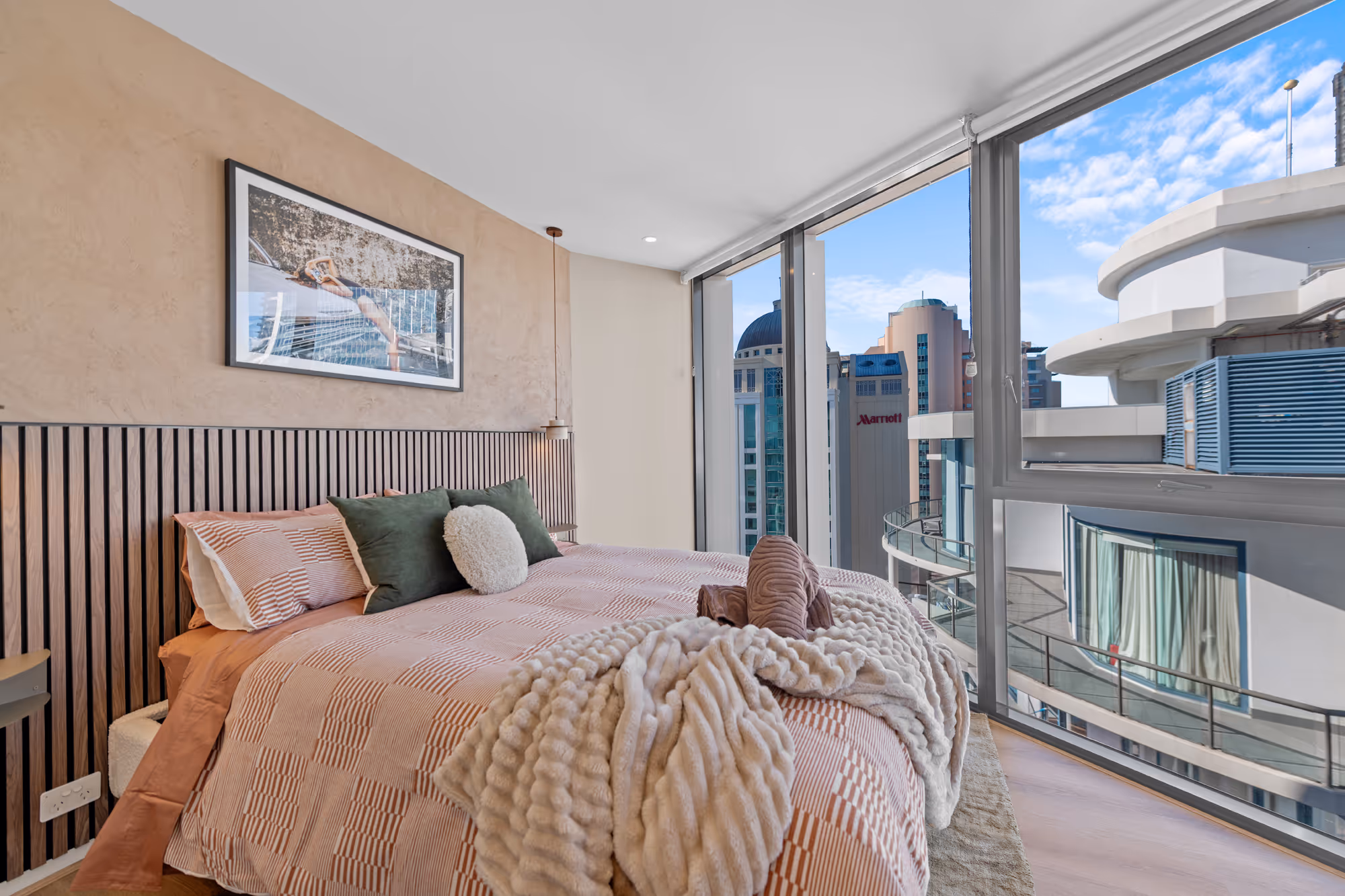 Lane-managed 1-bedroom short-term rental on Queen Street, Brisbane