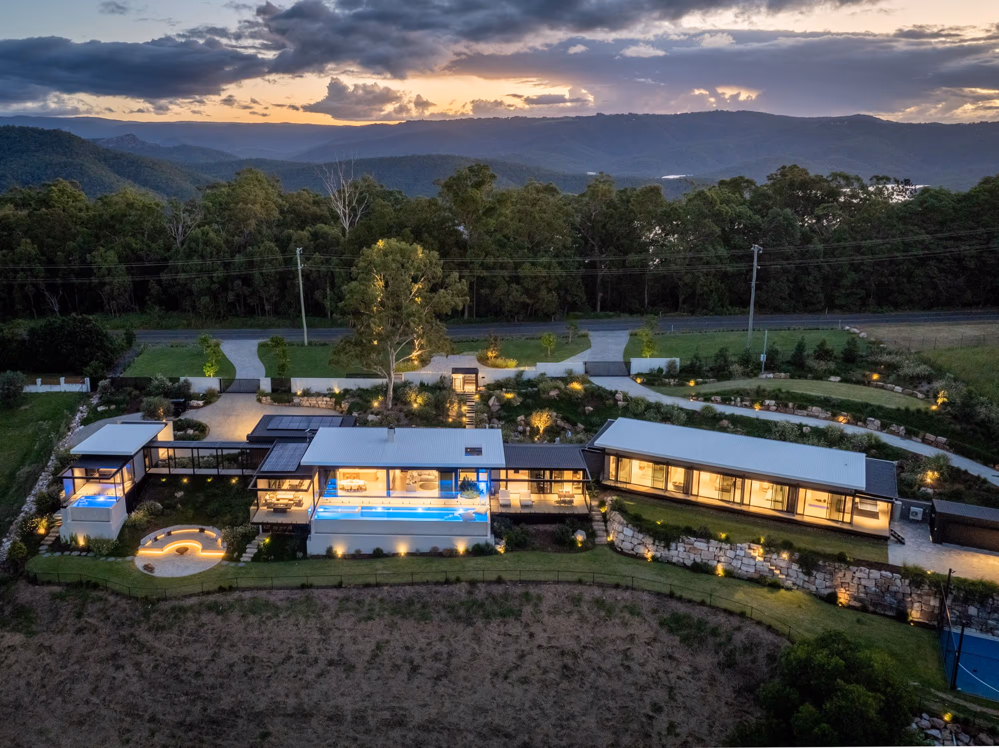 Lane-managed 5-bedroom luxury short-term rental on Panorama Drive, Gold Coast