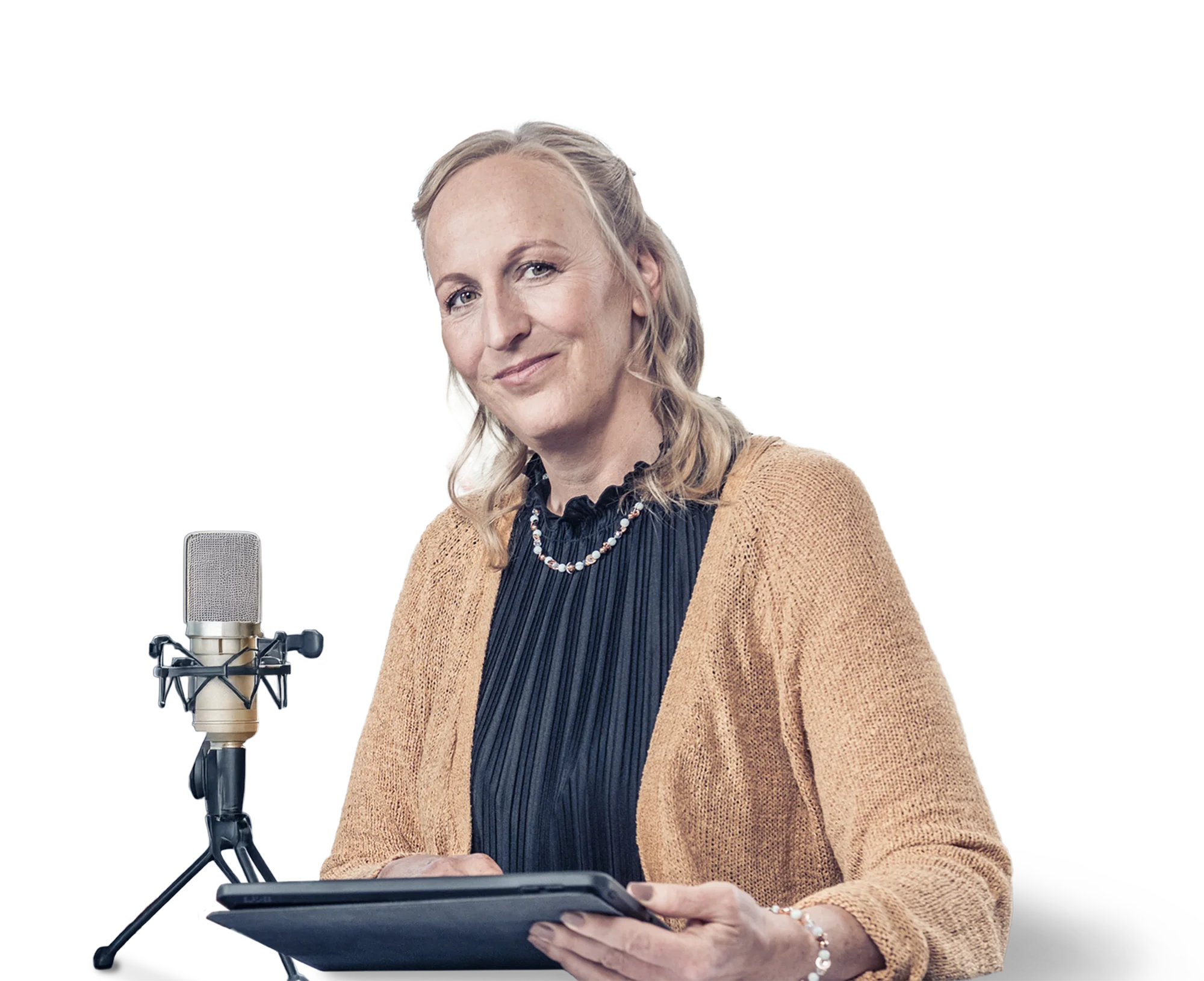 Simone Hauser-Banholzer vor einem Mikrofon.