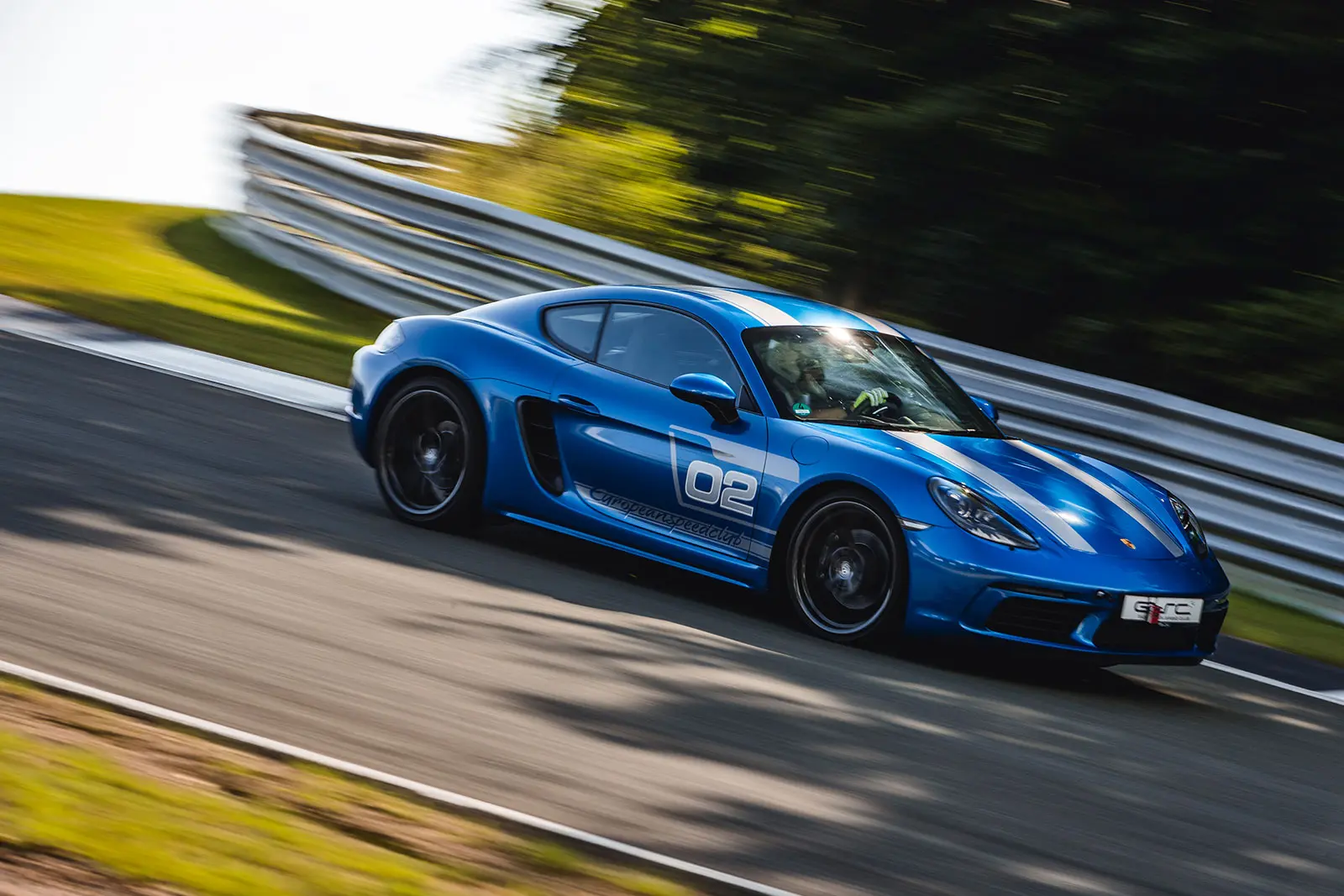 ESC Porsche 718 Cayman in Aktion auf Bilster Berg – kaskoversicherter Trackday