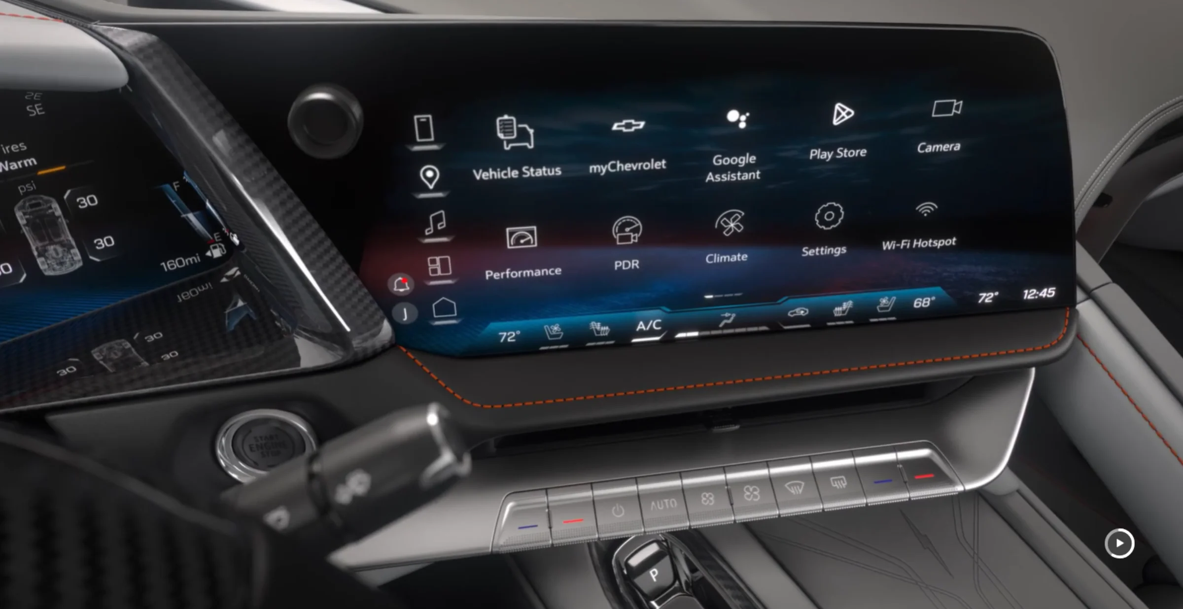 Corvette C8 Cockpit mit Infotainment-Touchscreen und digitalem Kombiinstrument
