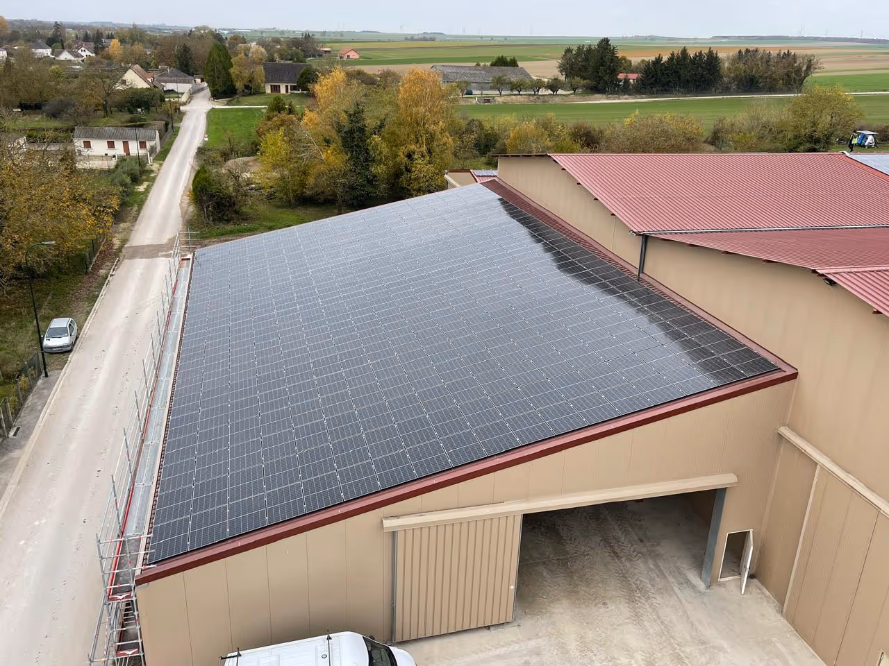 Panneaux solaire toit d'un bâtiment