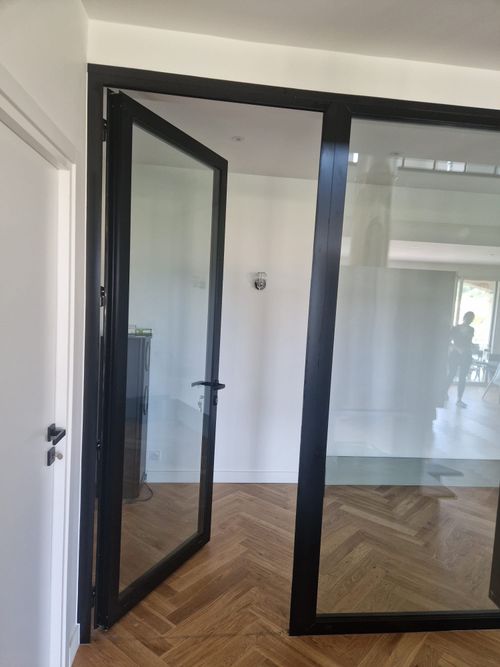 Porte Fenêtre interieur alu sol parquet