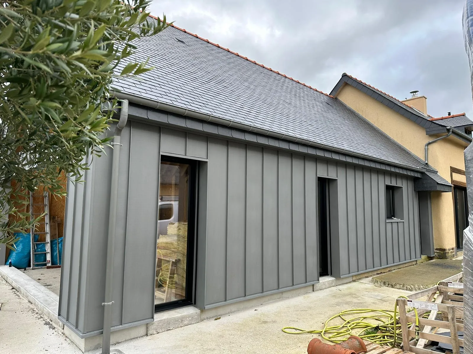 Rénovation de toiture et bardage par un couvreur en Ille-et-Vilaine