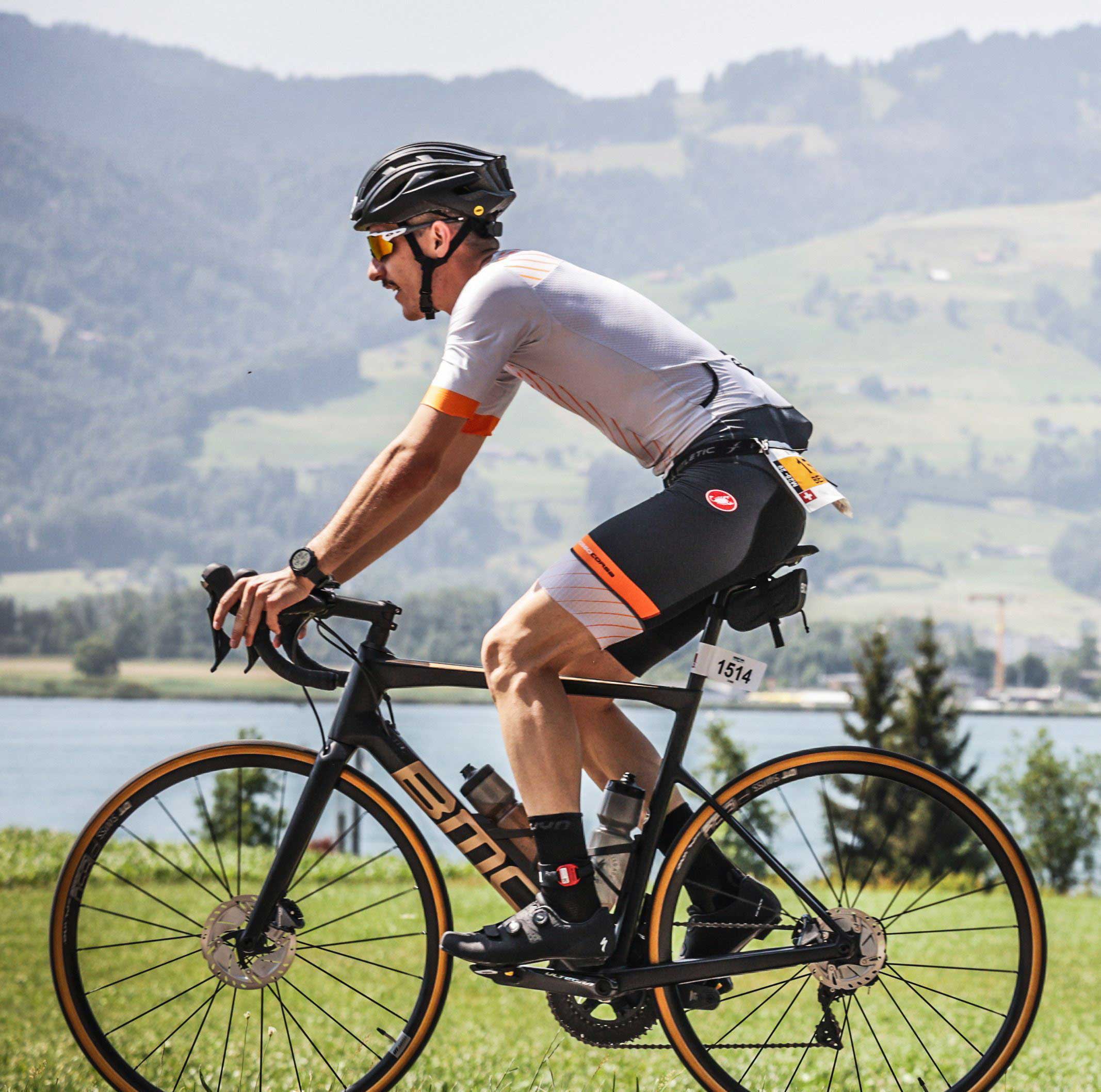Sportif sur un velo