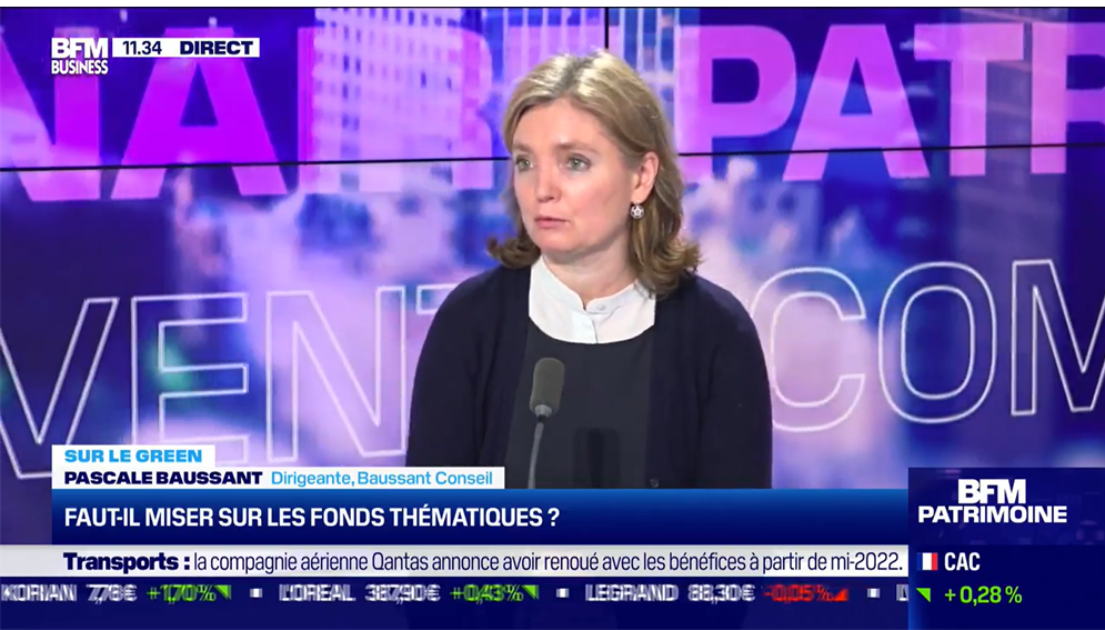 Pascale Baussant sur le plateau de BFM emission sur le green avec le logo de la chaine en bas a droite, Pascale au milieu de l'écran et en bas au milieu un bandeau d'information déroule avec des informations financières