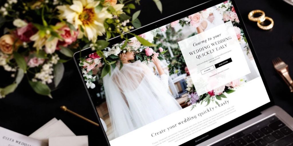 Bryllupshjemmeside på computer