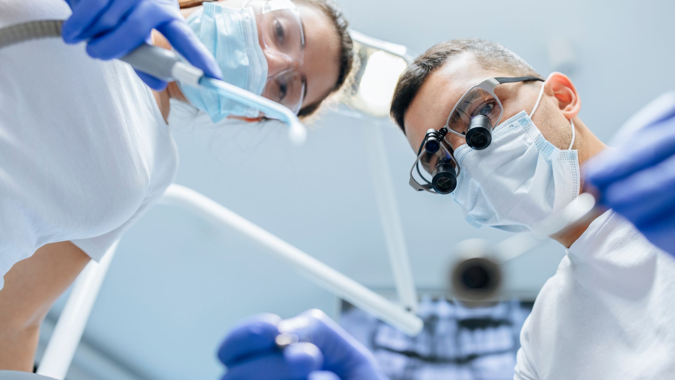 Dental Assistant vs. Dental Hygienist: Differences & Comparison