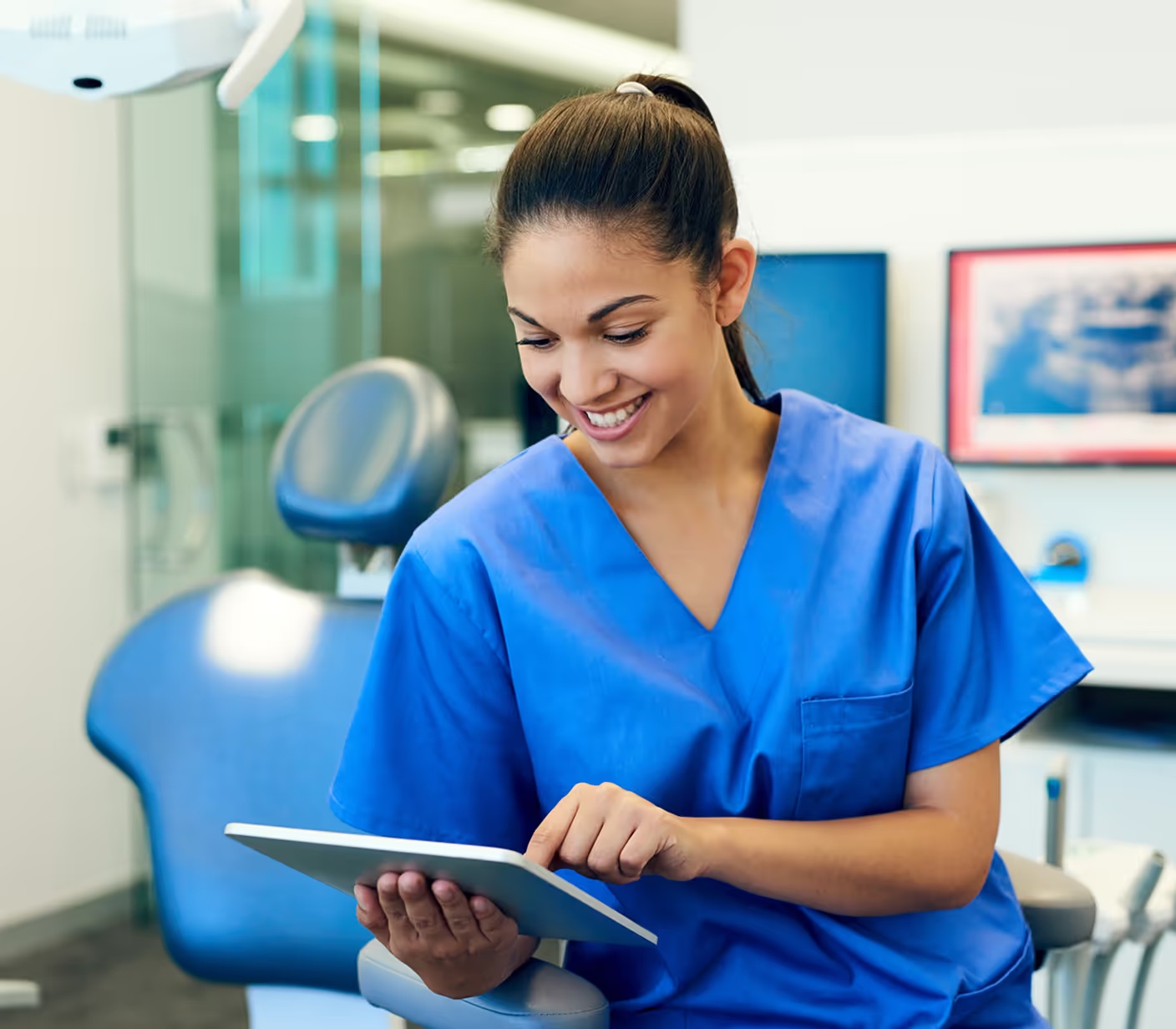 Dental professional posting a shift in Fayetteville, AR