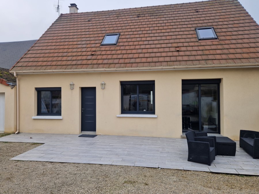 Pose de menuiseries à Umpeau