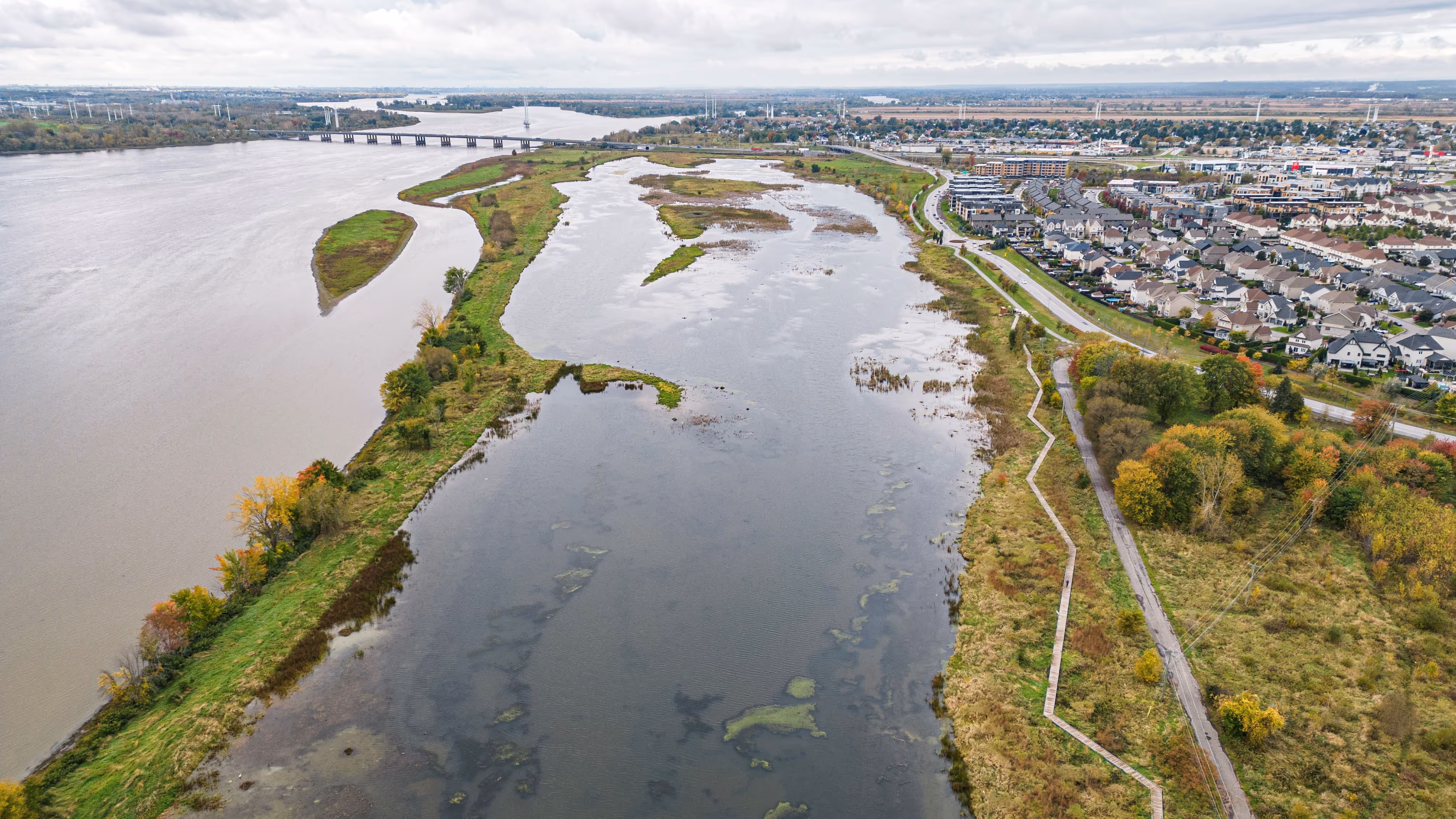 Vue aérienne du marais ruisseau de Feu