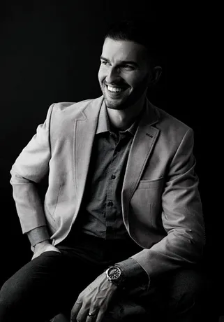Garrett Konrad headshot