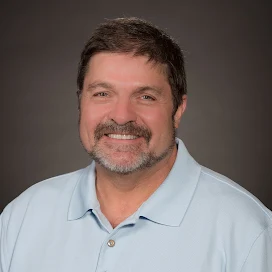 Dan Fox headshot